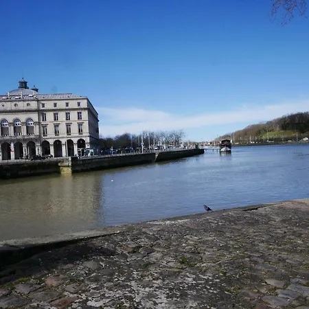 T2 Bord De Casa de Férias